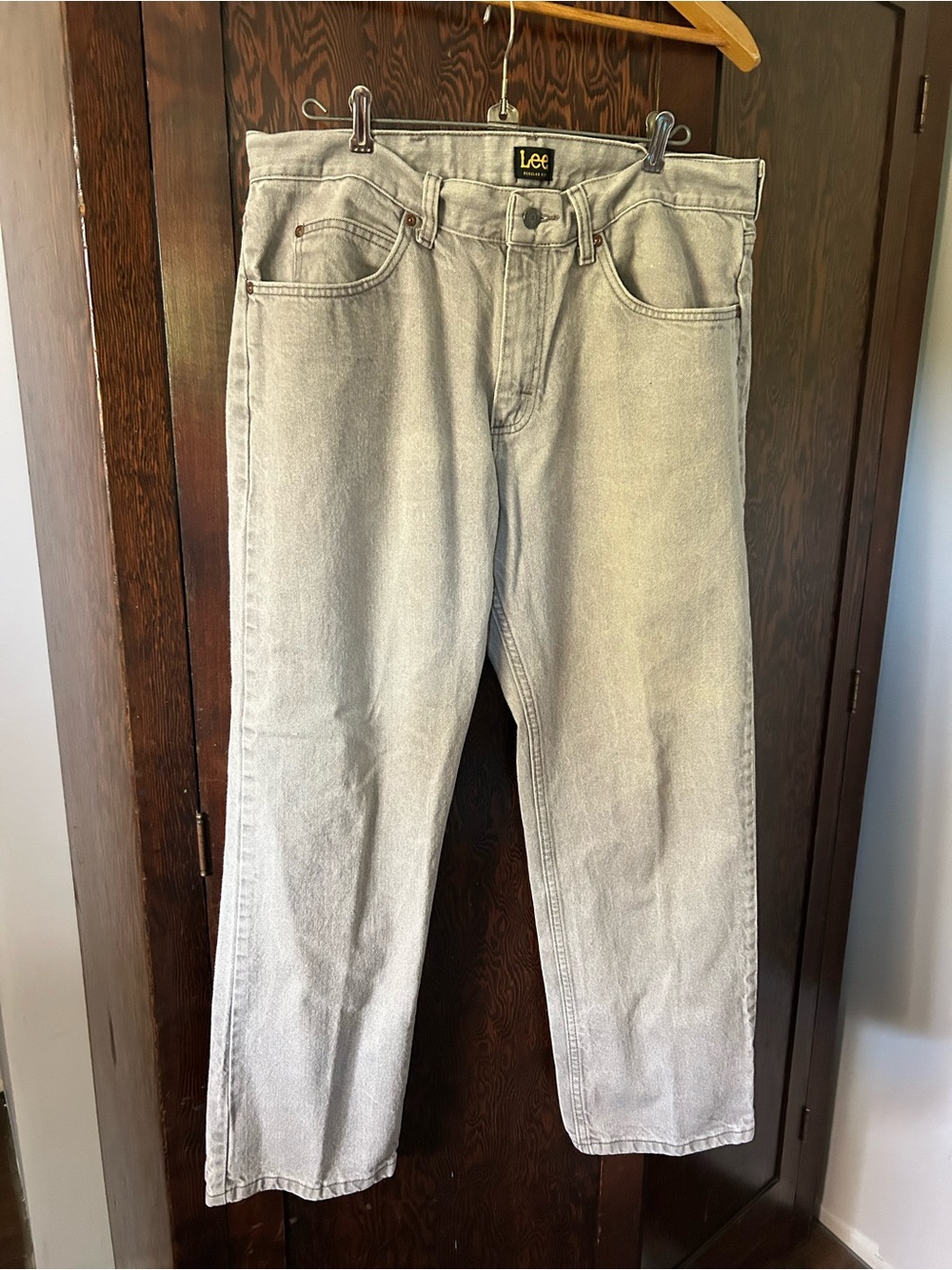 Vintage Lee Men's Light Gray Jeans - Classic Straight Fit